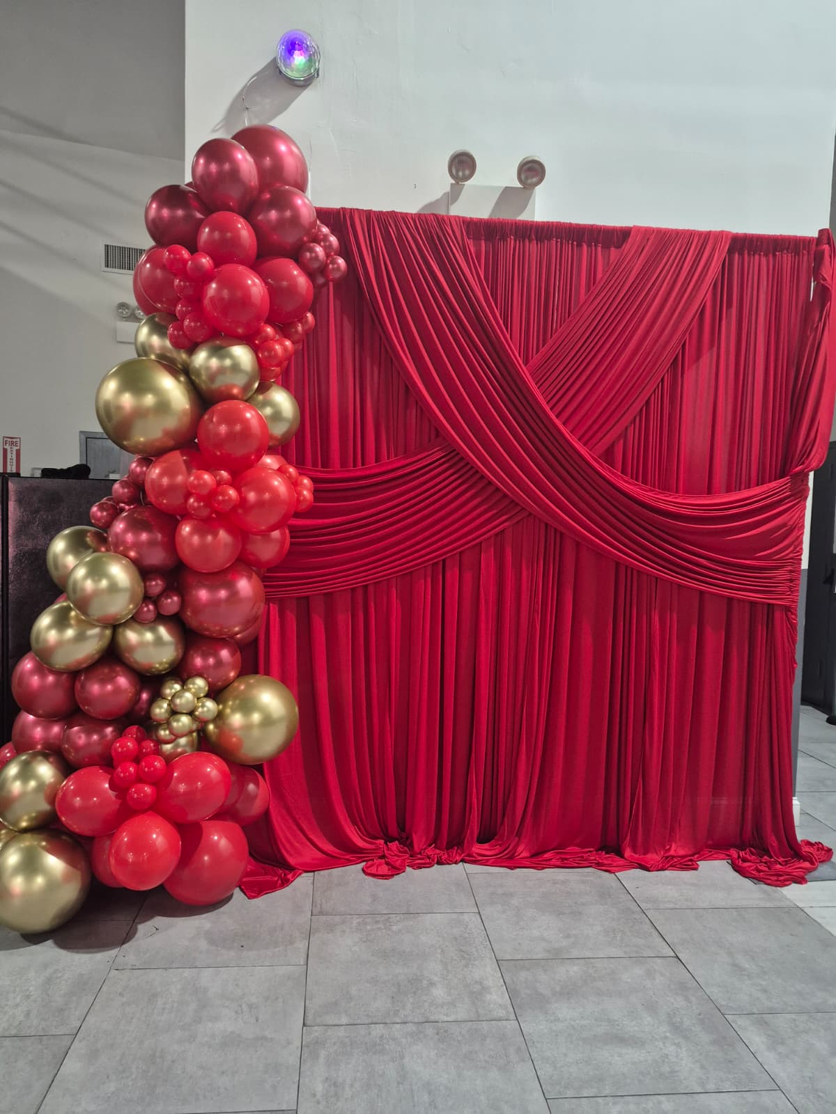 Red & Gold Draped Backdrop Garland — Events